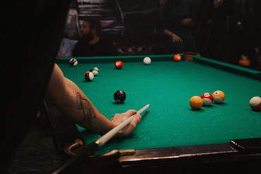 How to Select the Right Pool Table Size for Your Room